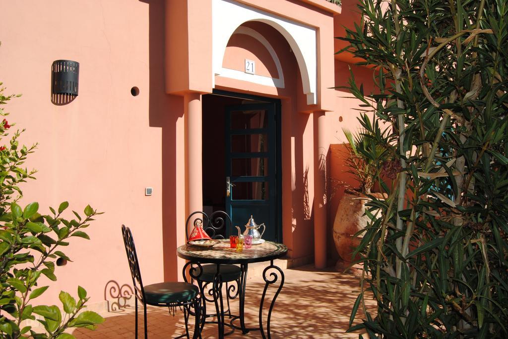 Les Tourmalines Bed and Breakfast Afeggou Buitenkant foto